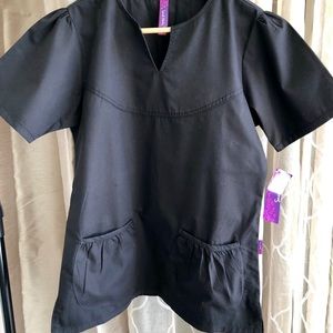 NWT Scrub Works  Chelsea top Medium black